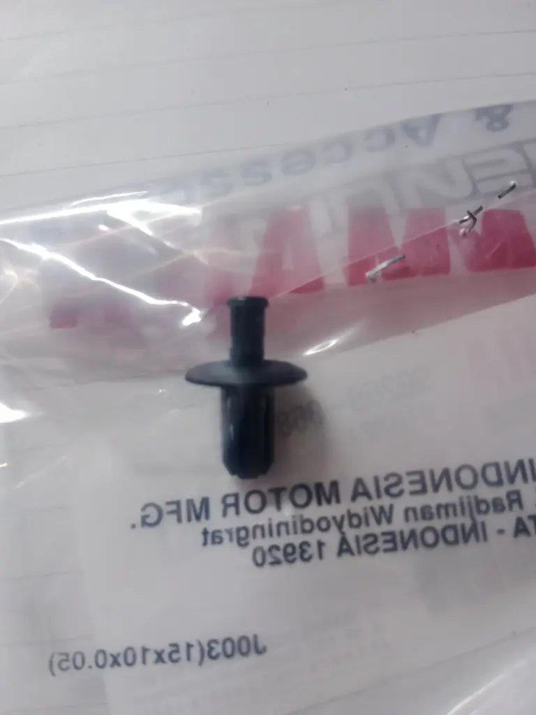 Remache Pin Plast. Tapas N-Max Orig.
